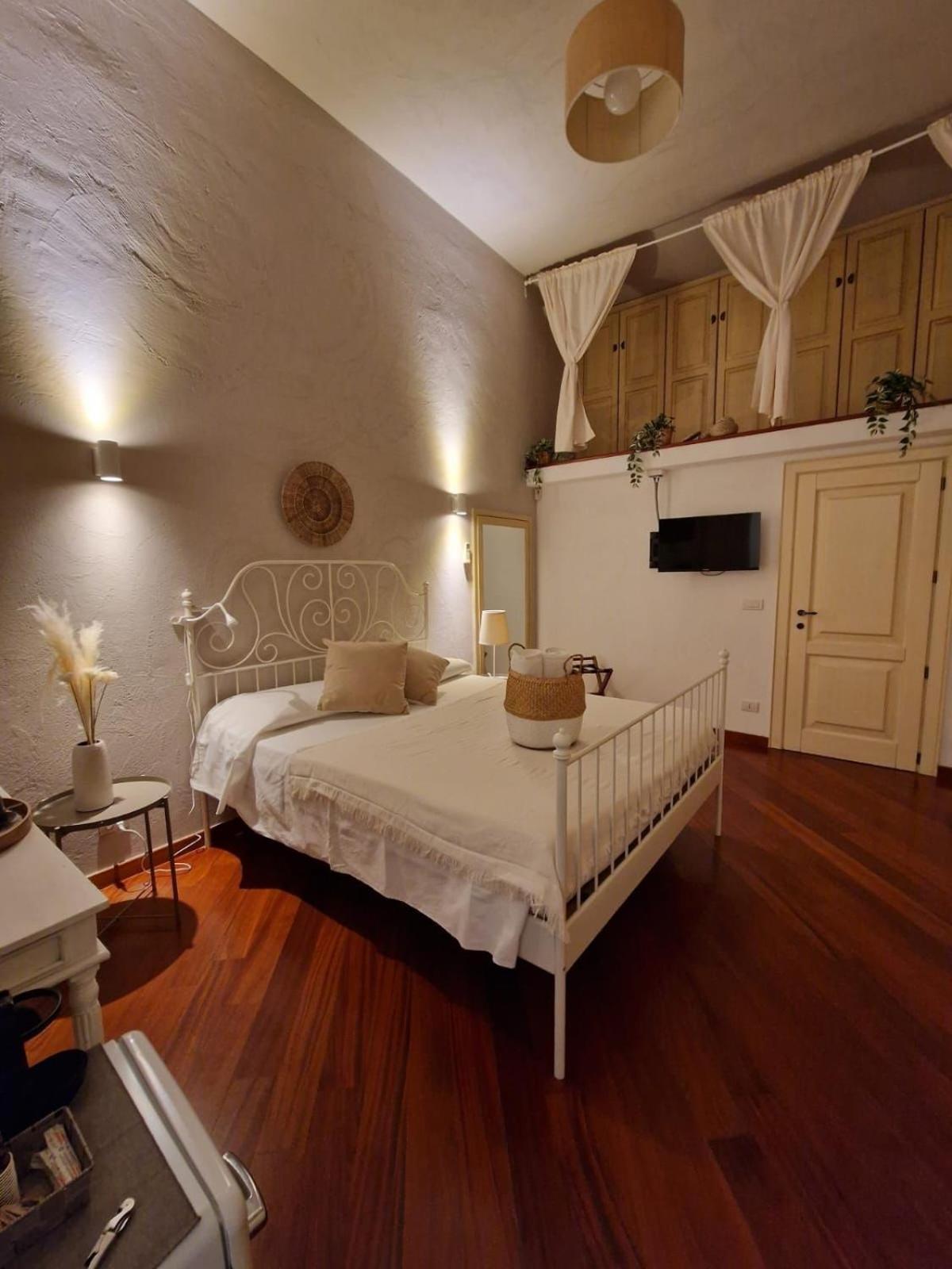Apulia Journey - Manzoni 11 Hotel Bari Kültér fotó