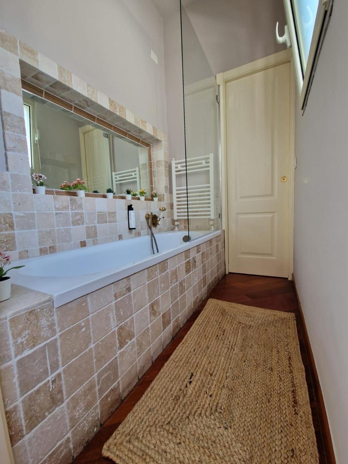 Apulia Journey - Manzoni 11 Hotel Bari Kültér fotó